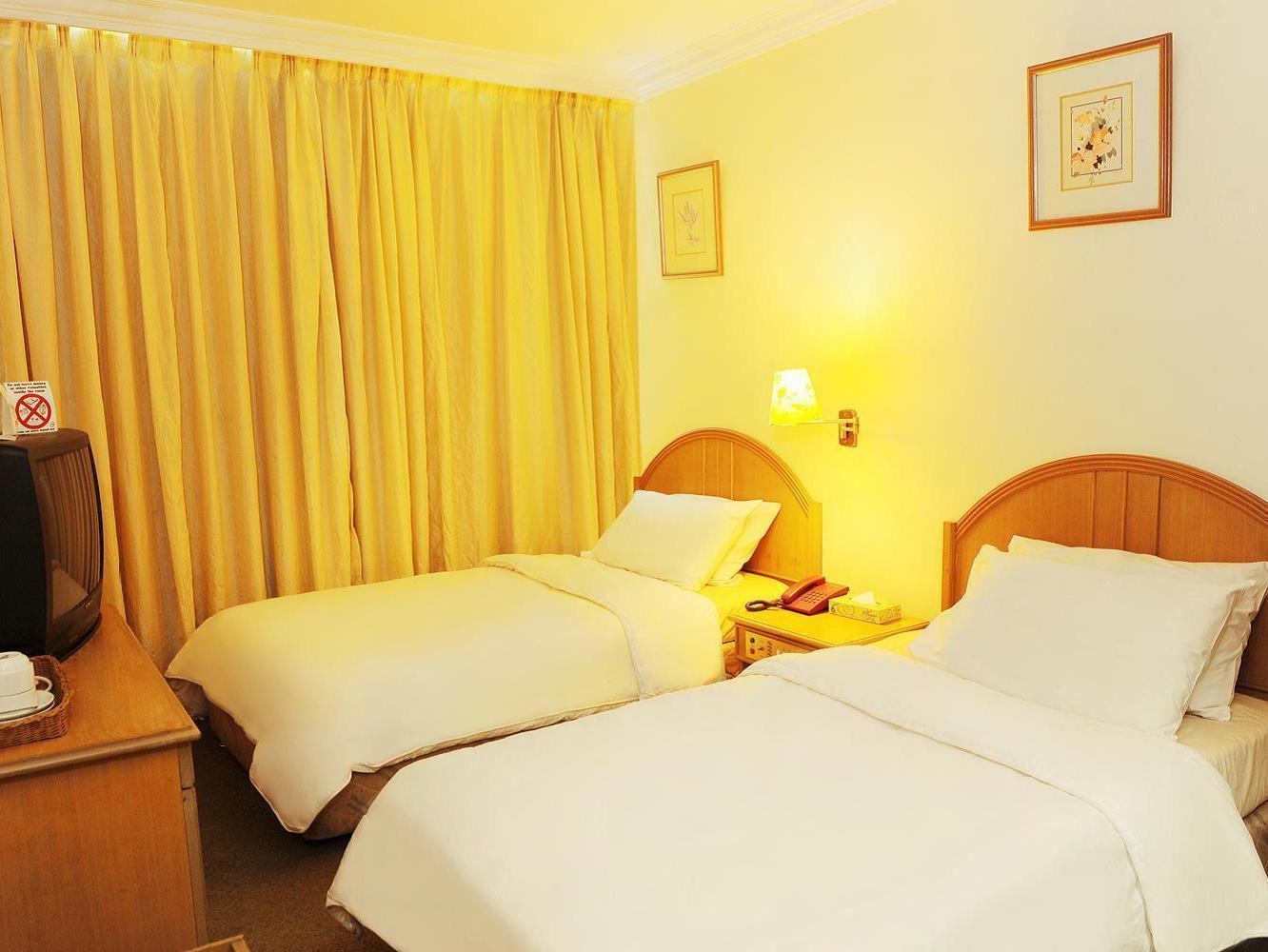 Borneo Hotel Кучинг Экстерьер фото